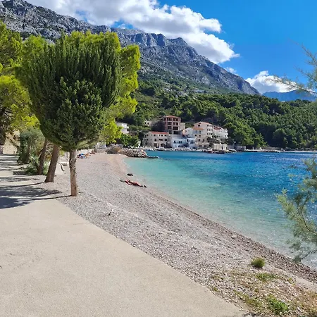 Luxury Marina With Private Parking Apartament